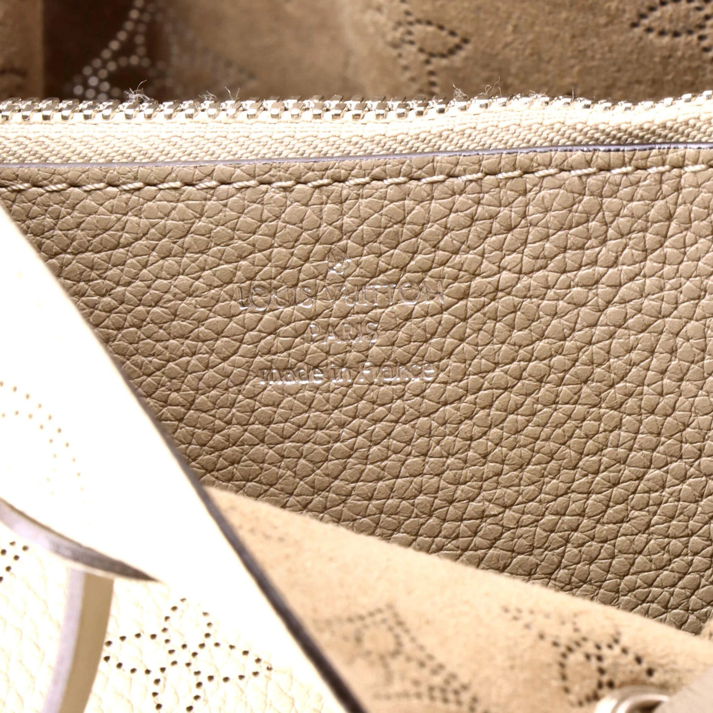 Louis Vuitton Muria Bucket Bag Mahina Leather