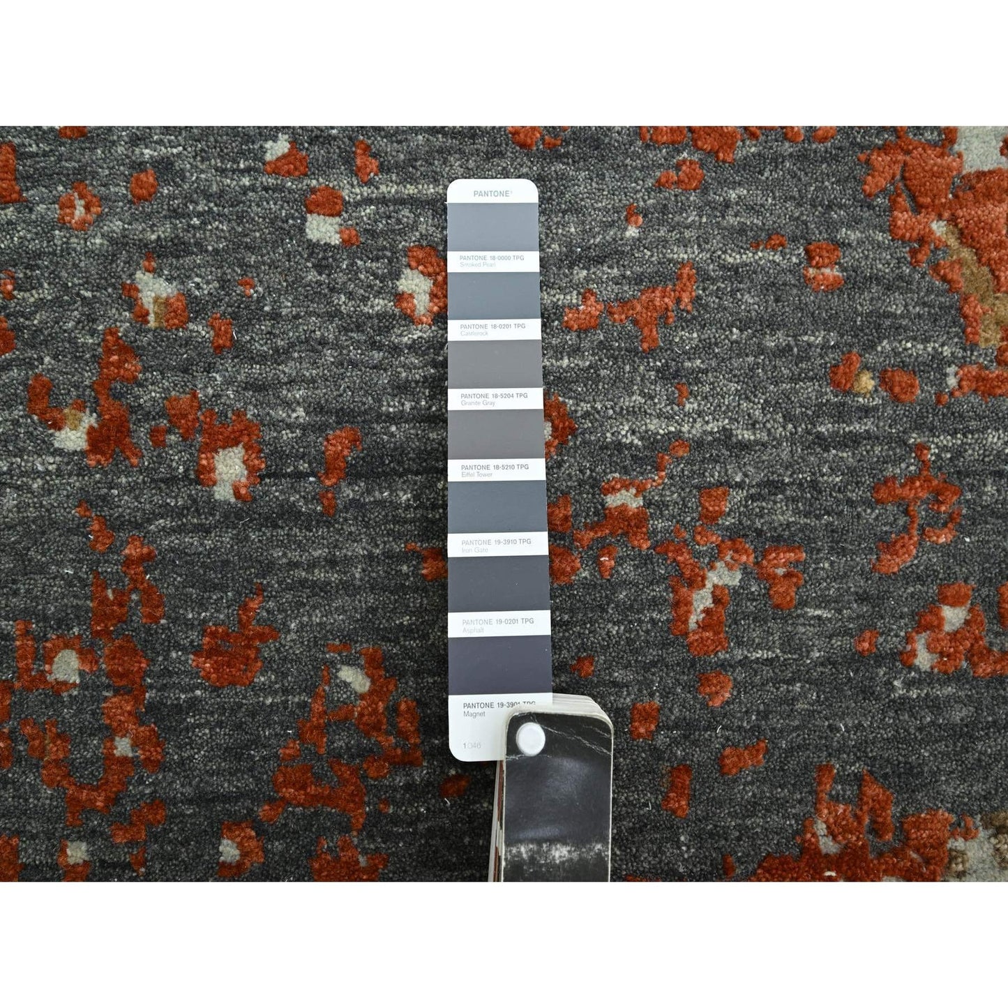 10'X13'10" Gray With Beige Abstract Design Pure Wool Hand Knotted Rug