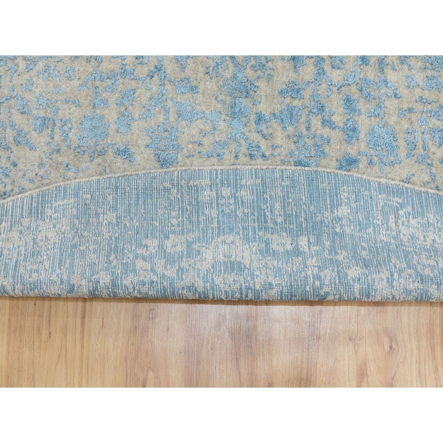 9'10"X9'10" Ivory Jacquard Handloomed Broken Cypress Treedesign Rug