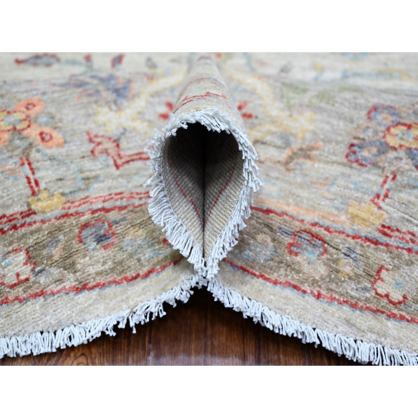 8'X8' Ivory Ziegler Mahal Hand Knotted Pure Wool Round Oriental Rug