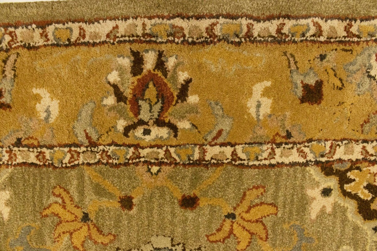 Traditional Hand-Tufted Oriental Rug Floral