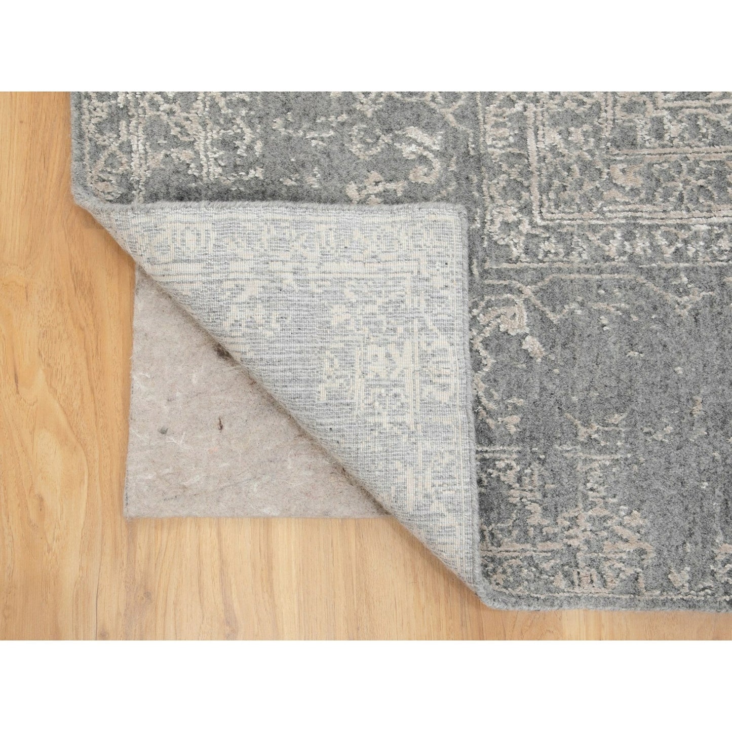 5'10"X9'1" Gray Fine Jacquard Hand Loomed Modern Wool And Art Silk Rug