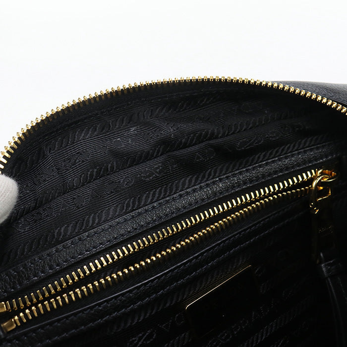 Prada 1Bh089 Shoulder Bag Logo Embossing Camera Bag Leather Black Women(Unisex)
