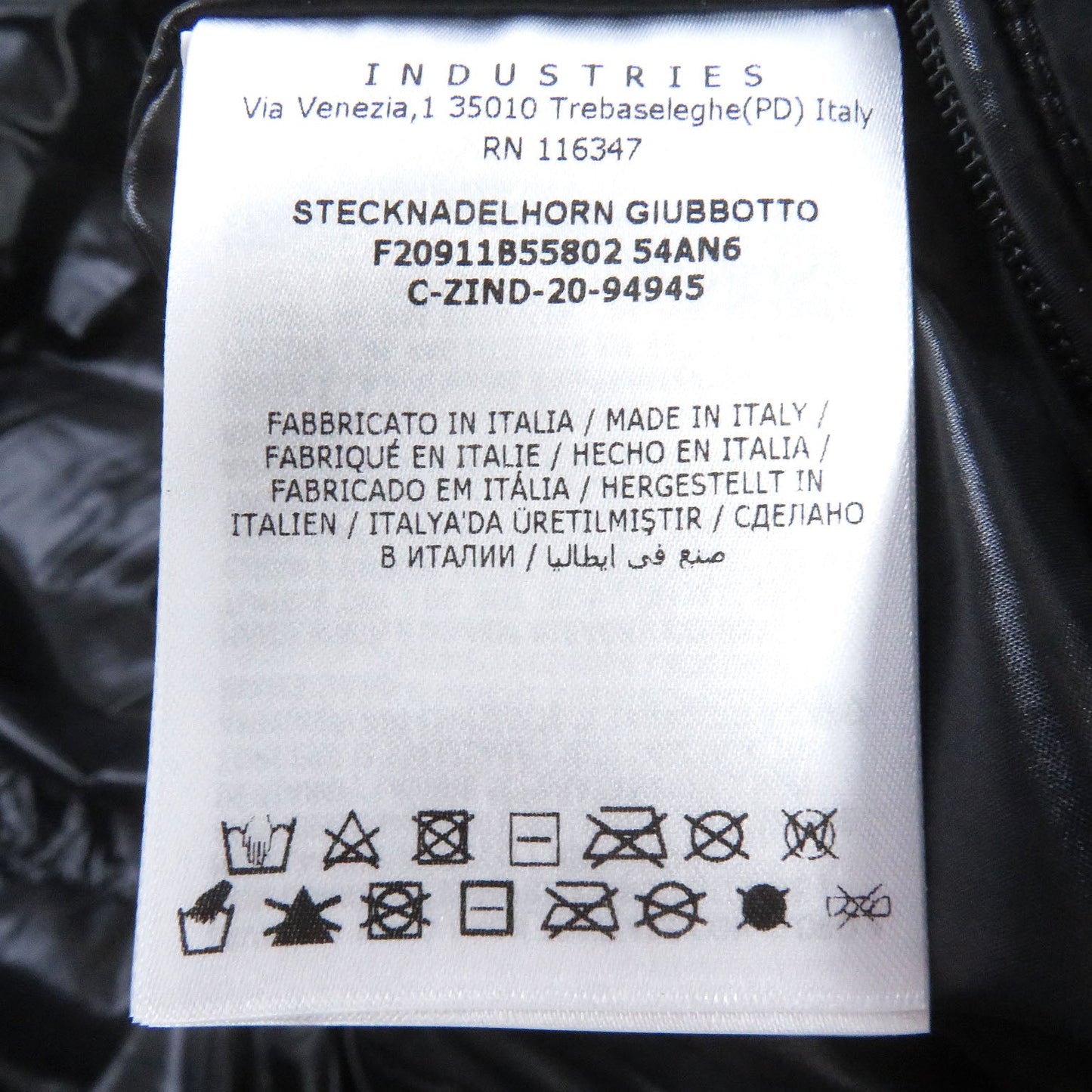 Moncler Down Jacket Wool Red Black Stecknadel Horn 1