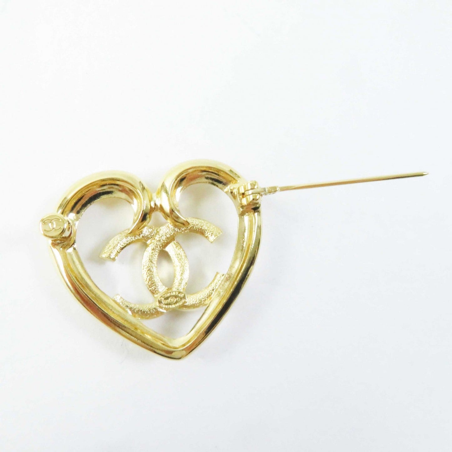 Chanel Brooch F23C Gold Plated Gold Coco Mark Heart Mark