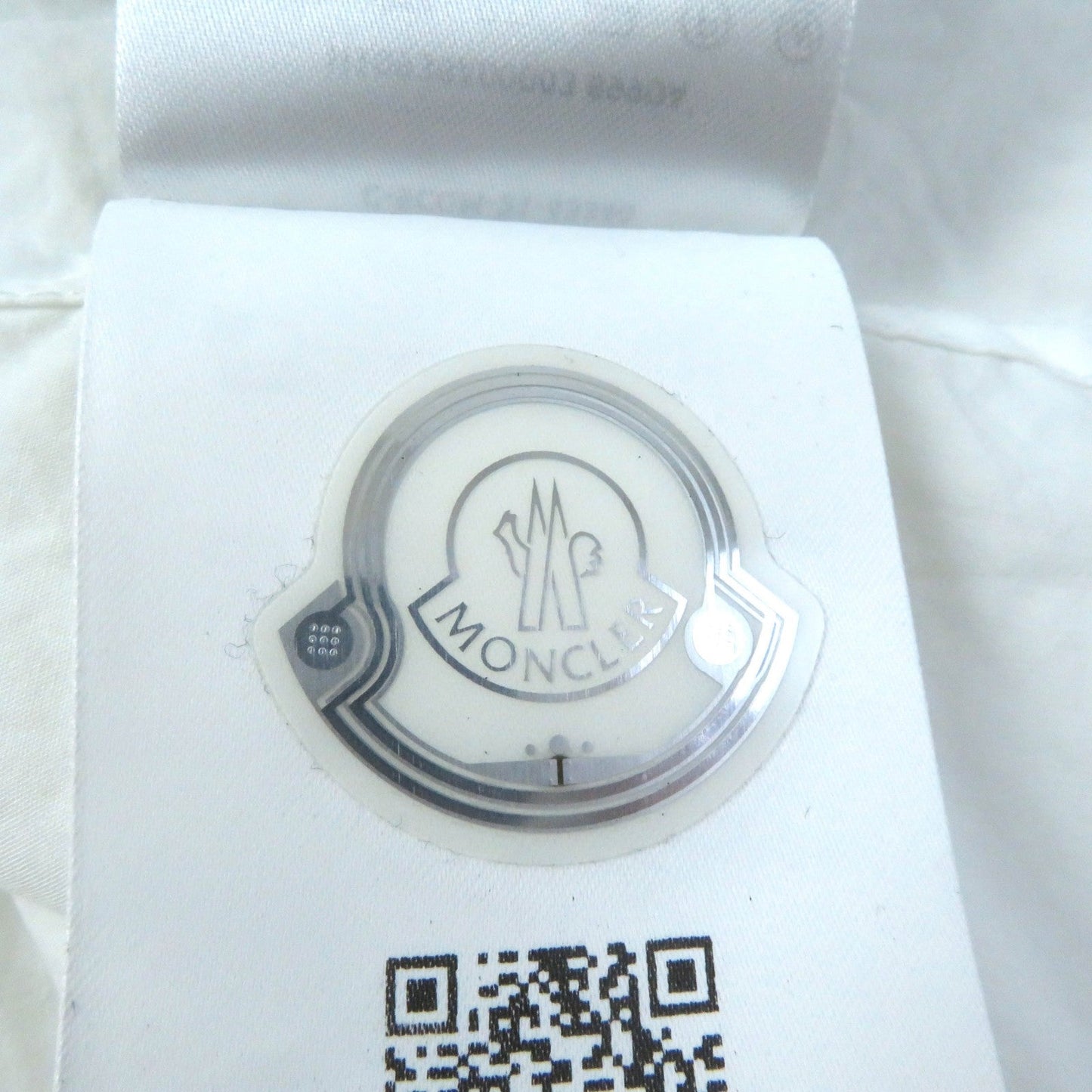 Moncler Cut Main
