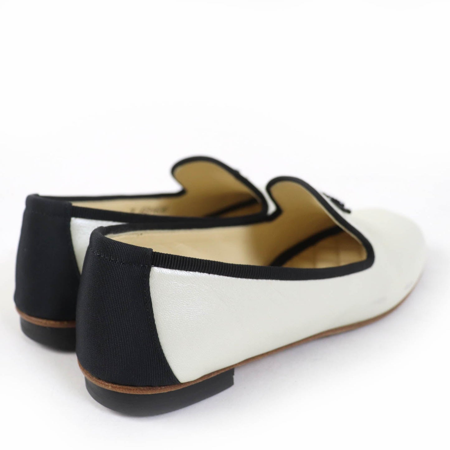 Chanel Leather Shoes 16P G31630 Main