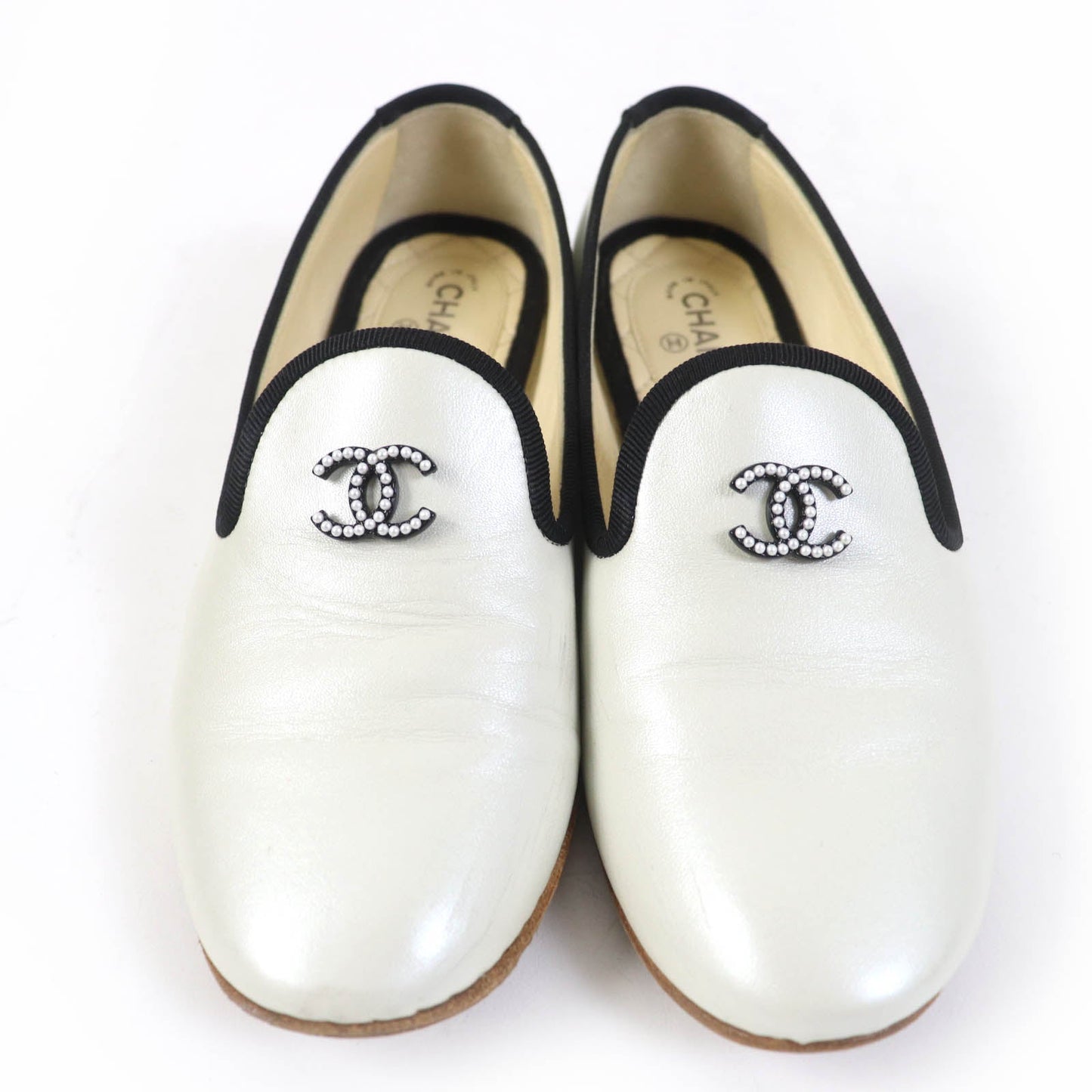 Chanel Leather Shoes 16P G31630 Main