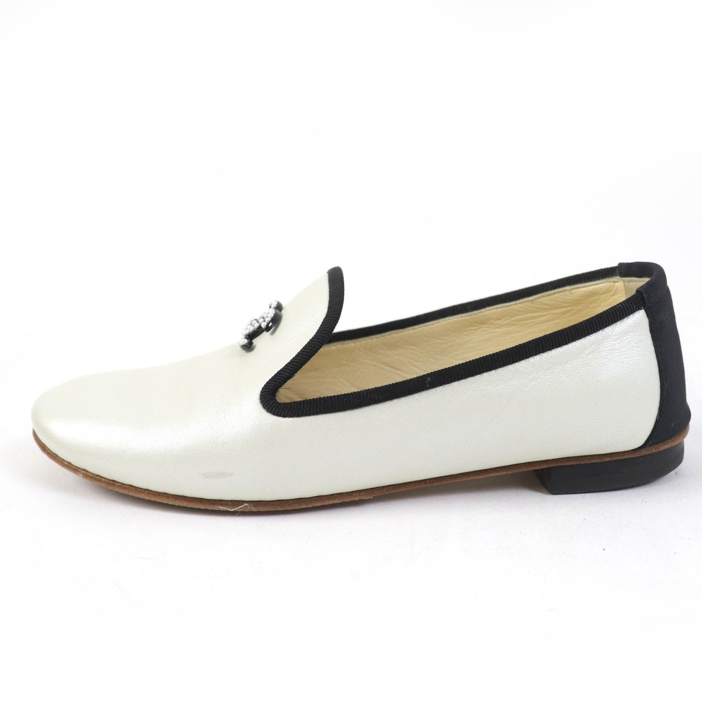 Chanel Leather Shoes 16P G31630 Main