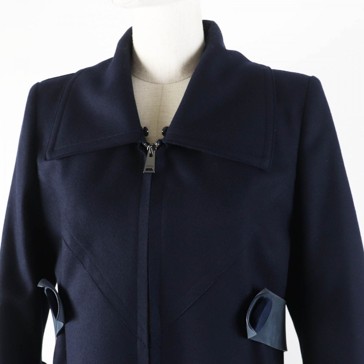 Fendi Coat Ff8246 Outer