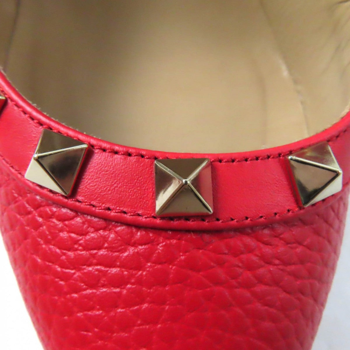 Valentino Garavani Pumps Main