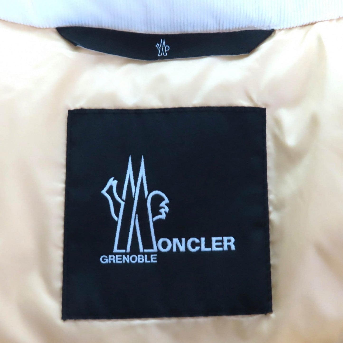 Moncler Grenoble Down Vest Nylon Off White Sorapis