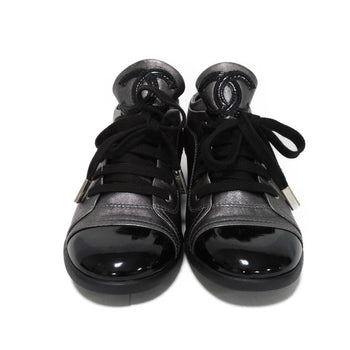 Chanel Sneakers Patent Leather, Calfskin Metallic 37 Patent Black Calfskin Low Cut Low Top 9.4