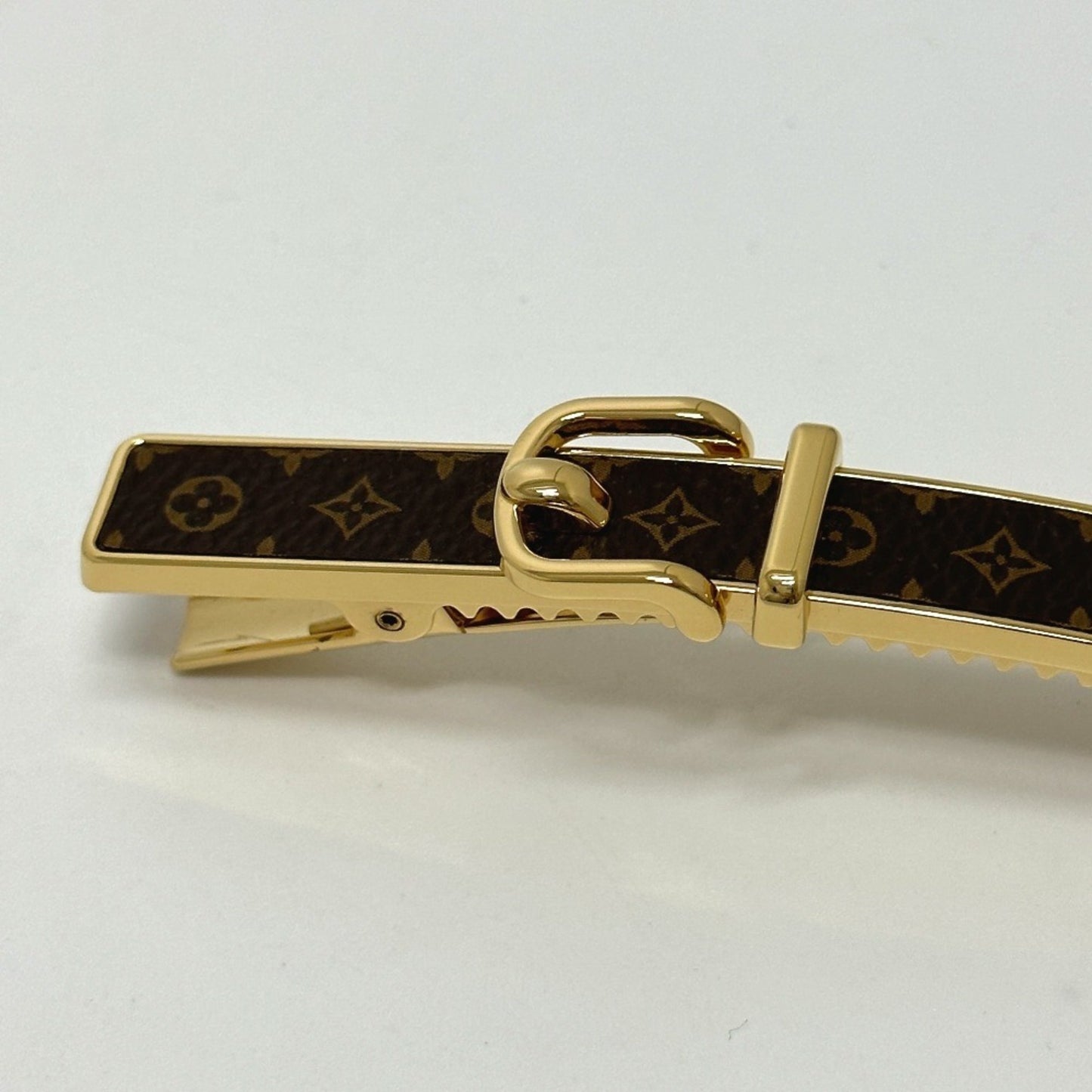 Louis Vuitton M00566 Monogram Barrette Loop Hair Accessory