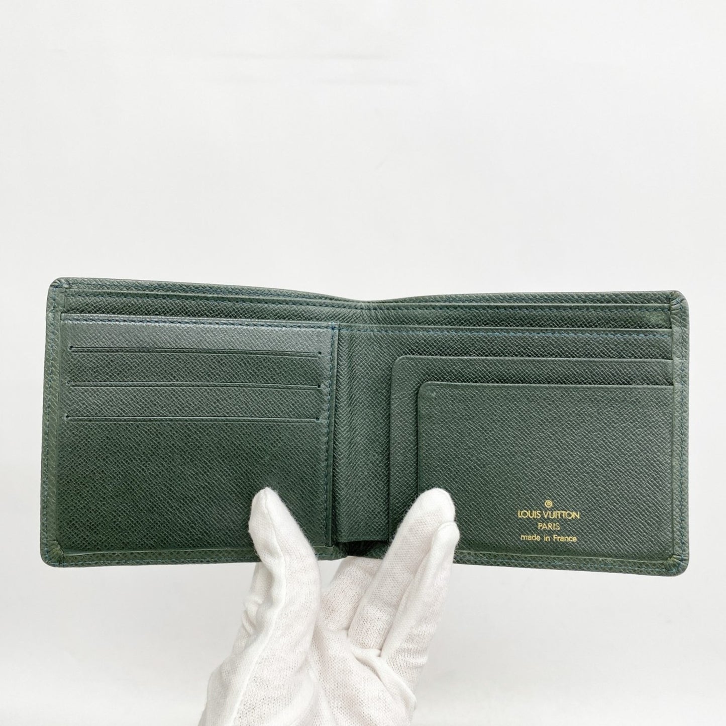 Louis Vuitton Taiga Wallet