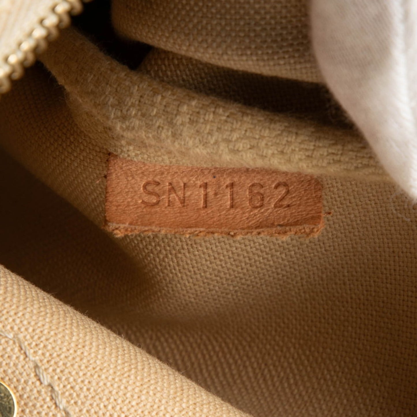 Louis Vuitton Damier Azur Eva Chain Shoulder Bag N55214 White Leather