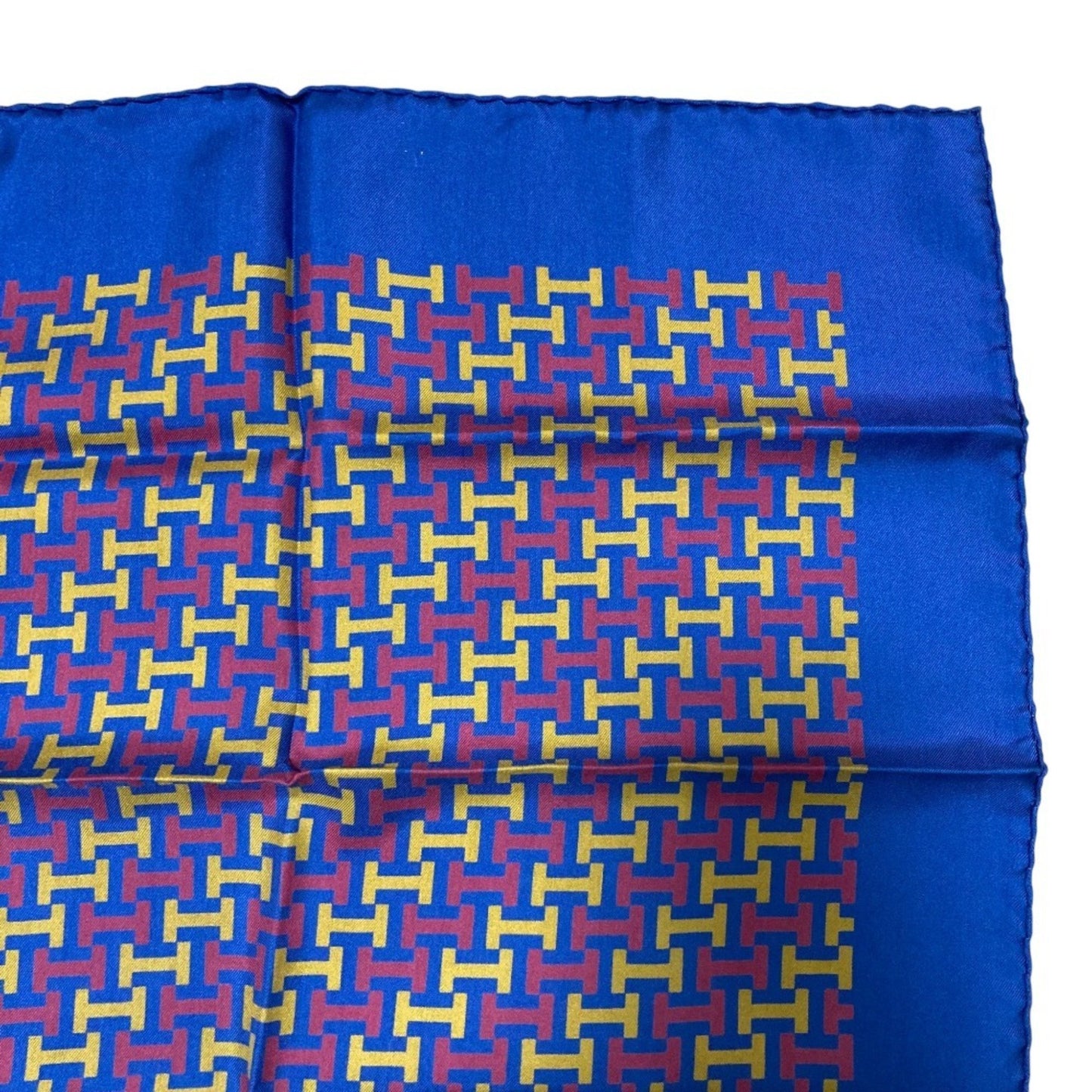 Hermes Vintage H-Pattern Carr 45 Petit Silk Scarf/Muffler In Navy