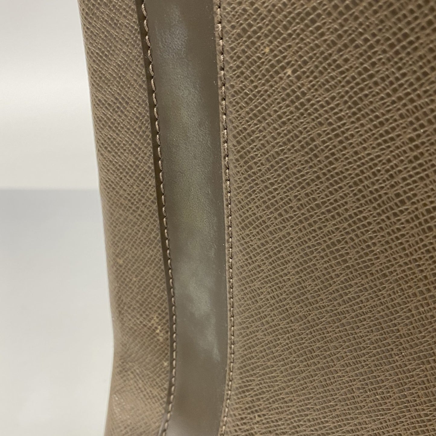 Louis Vuitton Taiga Kasbeck Gm M31018 Grizzly