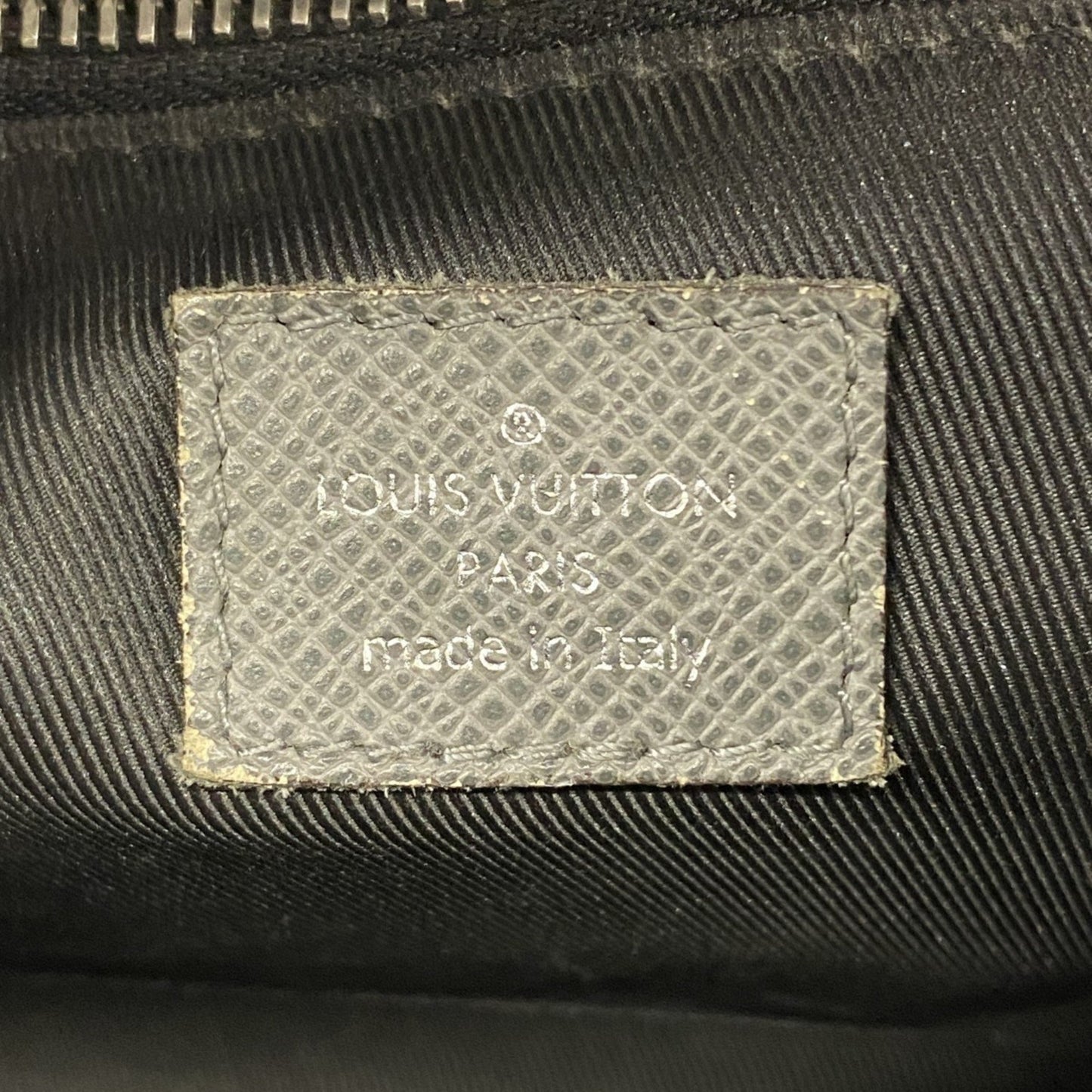 Louis Vuitton Taiga New Flap Shoulder Bag M30808