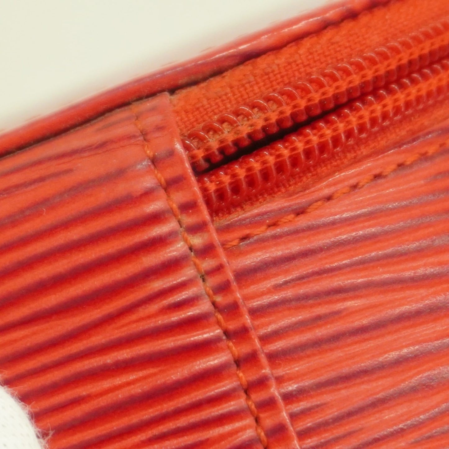 Louis Vuitton Epi Ecran Bijou 10 Case M48217 Castilian Red