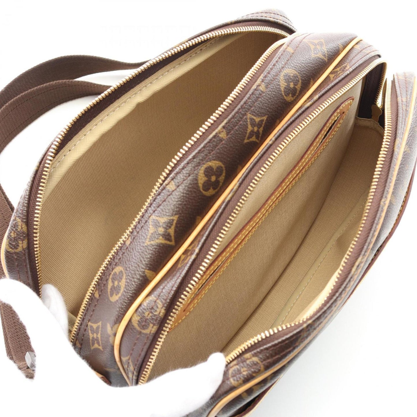 Louis Vuitton Reporter Pm Shoulder Bag