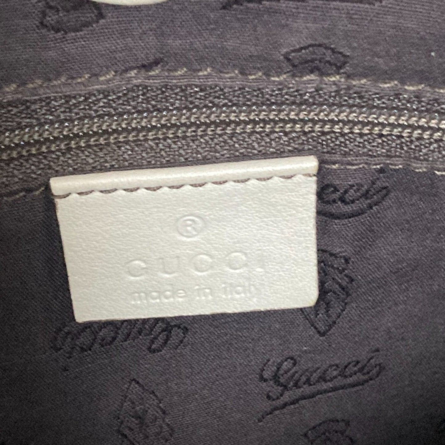 Gucci Gg Shima Sukey Handbag 1944 Off-White