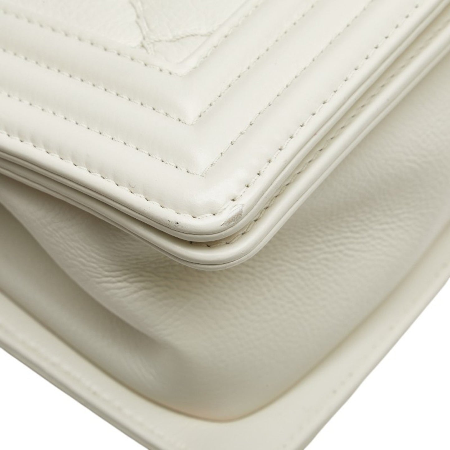 Chanel Matelasse Boy Chanel Coco Mark Chain Shoulder Bag White Leather