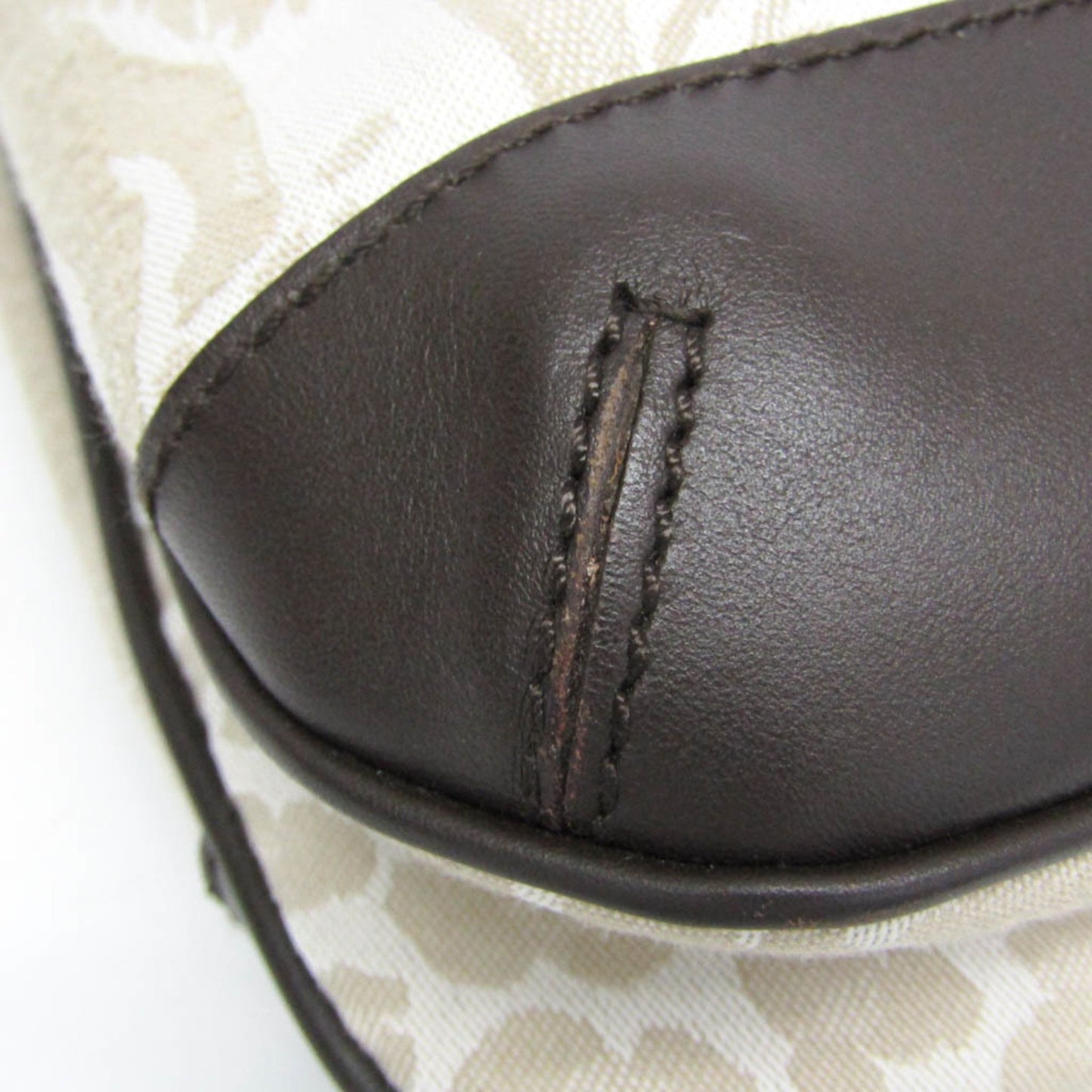 Hunting World Safari Embroidery Women'S Leather