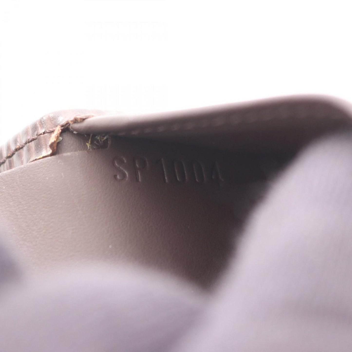 Louis Vuitton Porte-Monnaie Bi-E Carte Credit Double-Hook Wallet