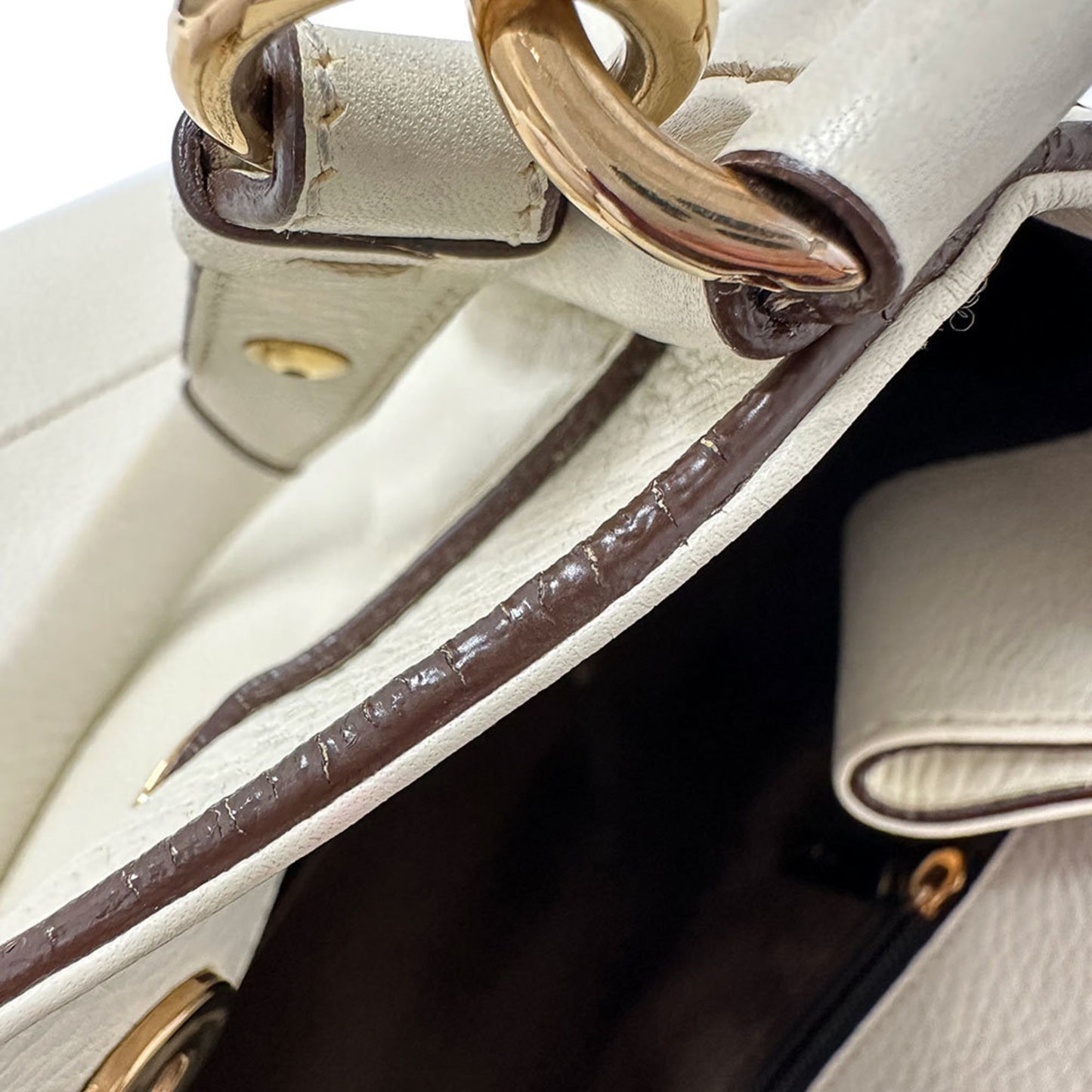 Salvatore Ferragamo Ferragamo Gancini Tote Bag In White Leather