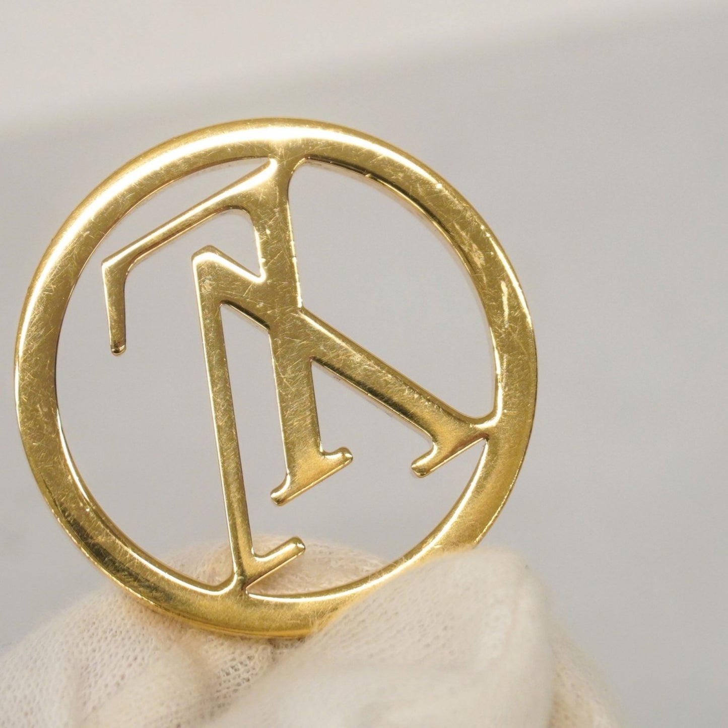 Louis Vuitton Porte-Cls Lv Circle Keychain M68000 Gold