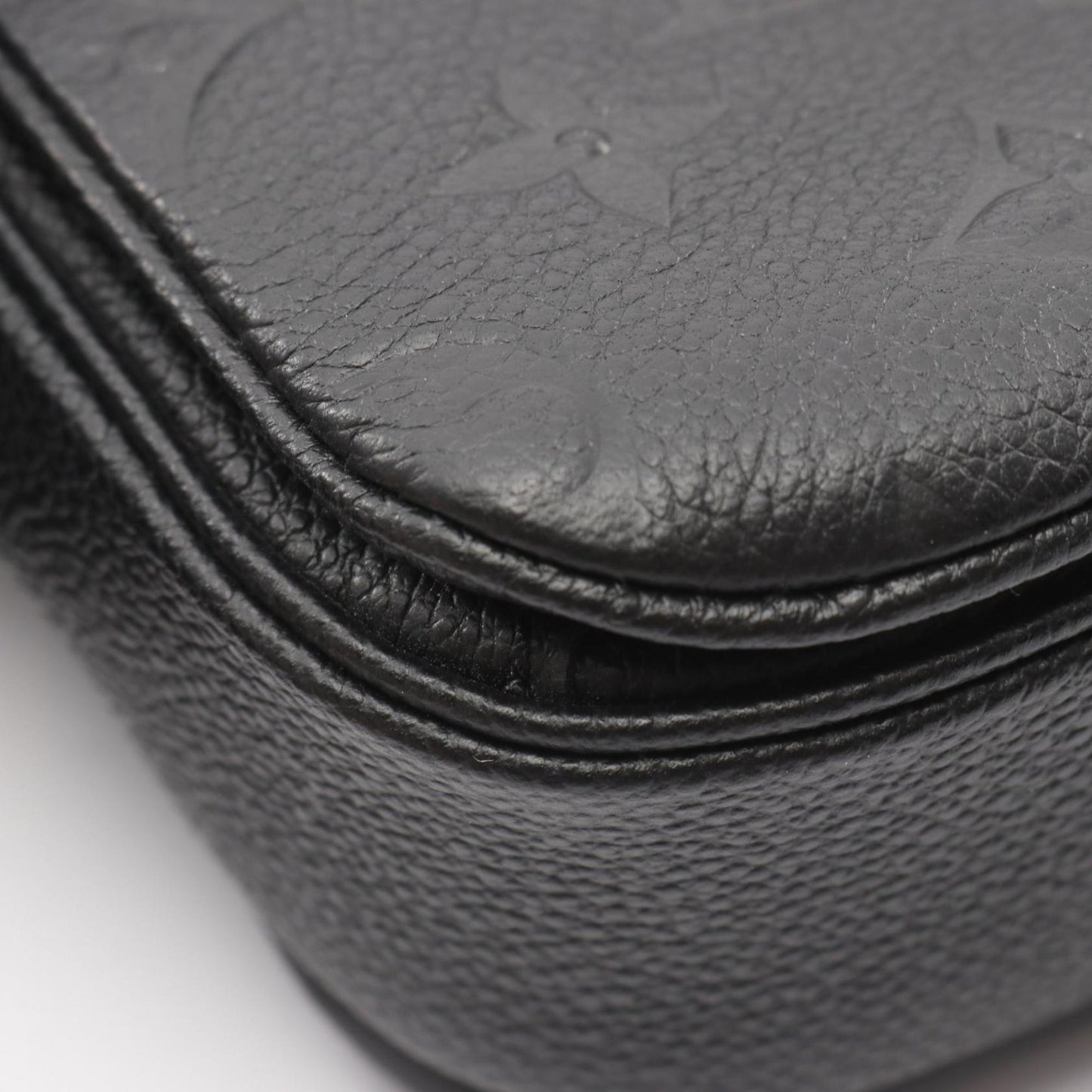 Louis Vuitton Metis Mm Monogram Empreinte Noir Pochette