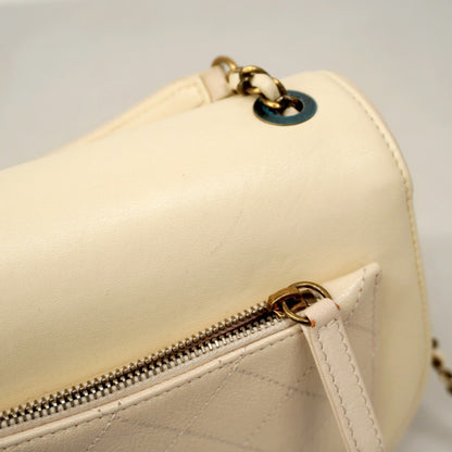 Chanel Matelasse Chain Leather Handbag
