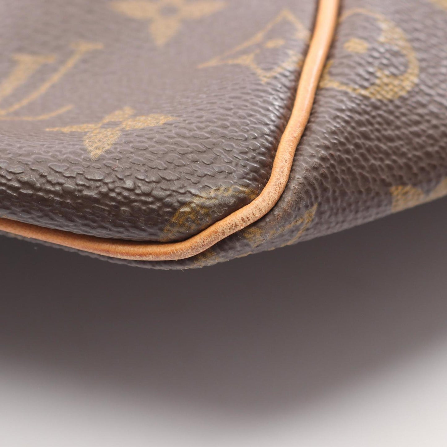 Louis Vuitton Keepall 55 Boston Bag