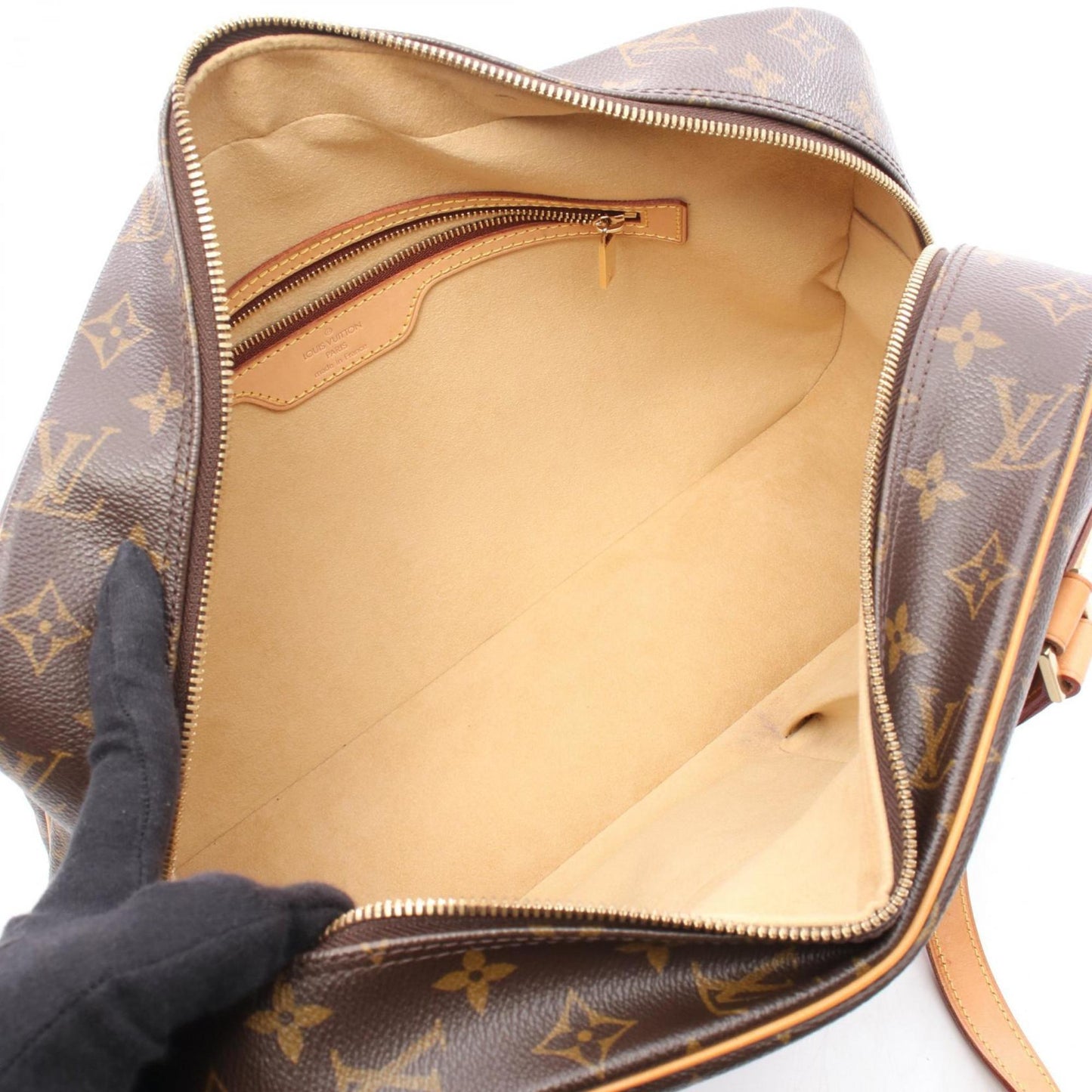 Louis Vuitton Cite Gm Shoulder Bag