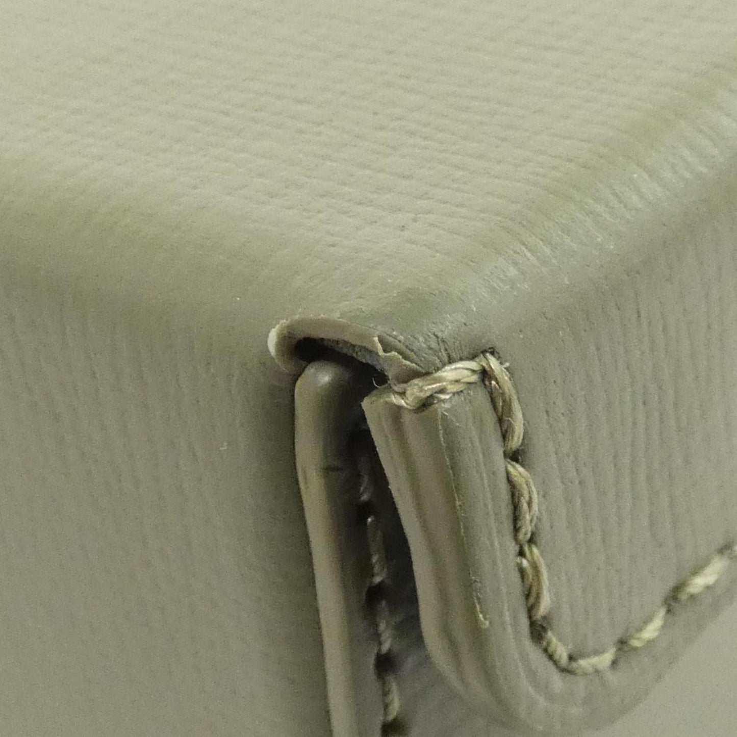 Louis Vuitton Shopper Clutch M26682 Handbag