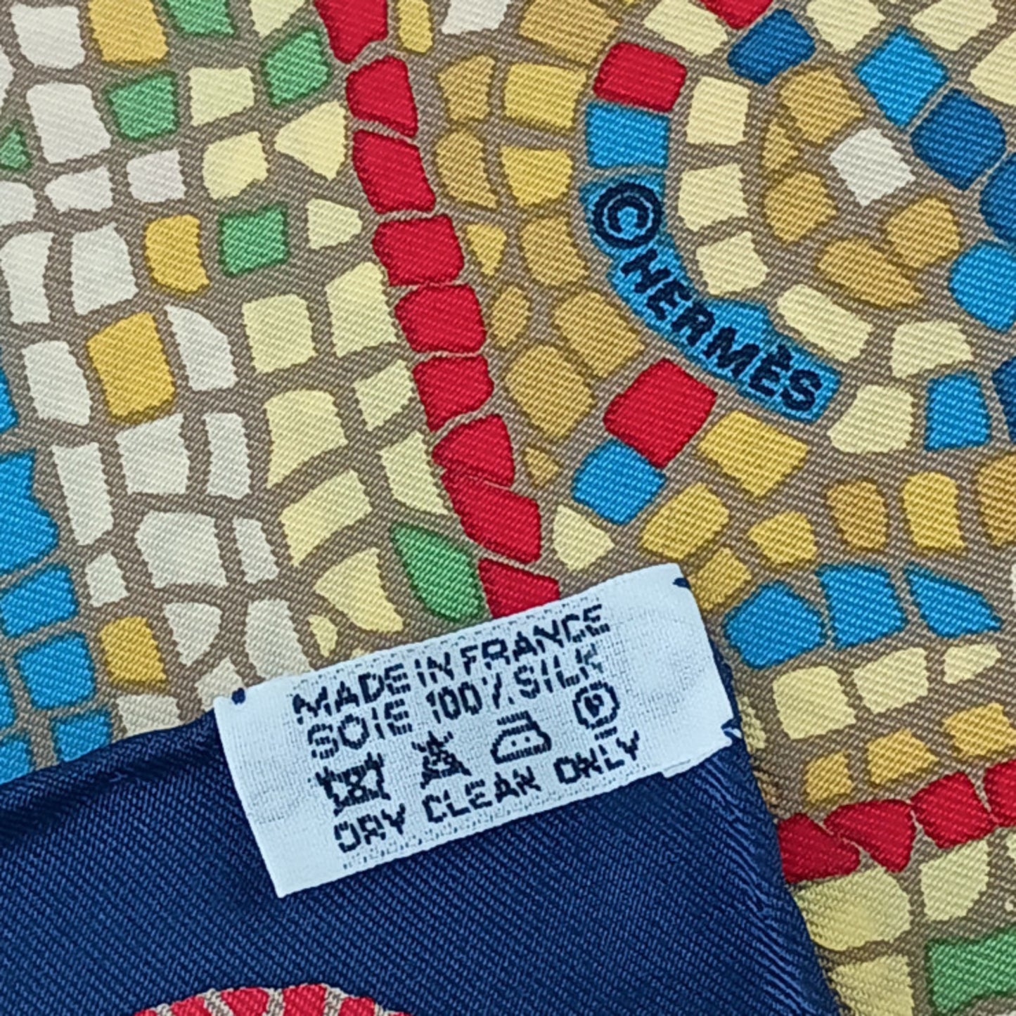 Hermes Scarf/Muffler Carr 90 Sous Le Cedre Multicolor Silk