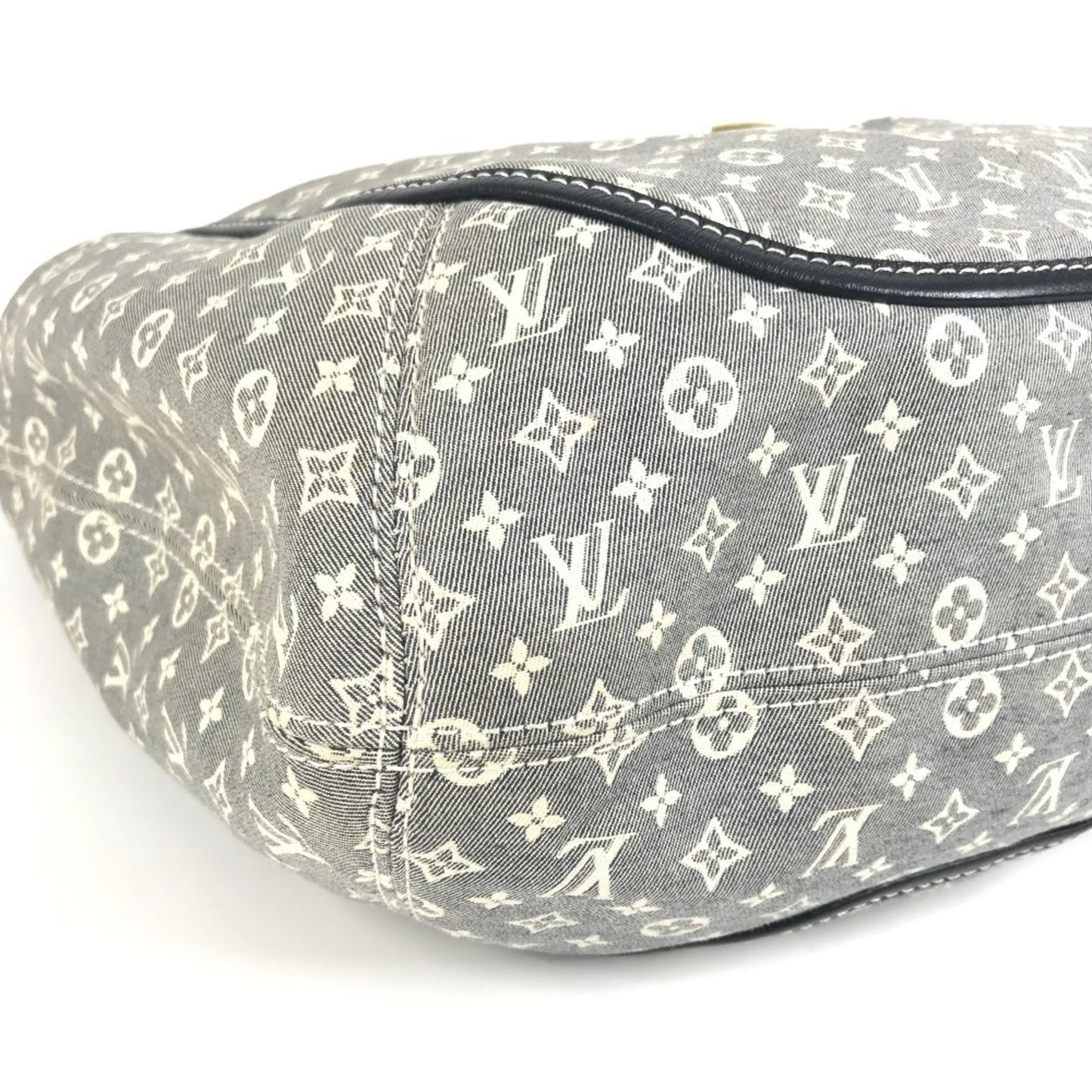 Louis Vuitton M56700 Monogram Idylle Romance Shoulder Bag