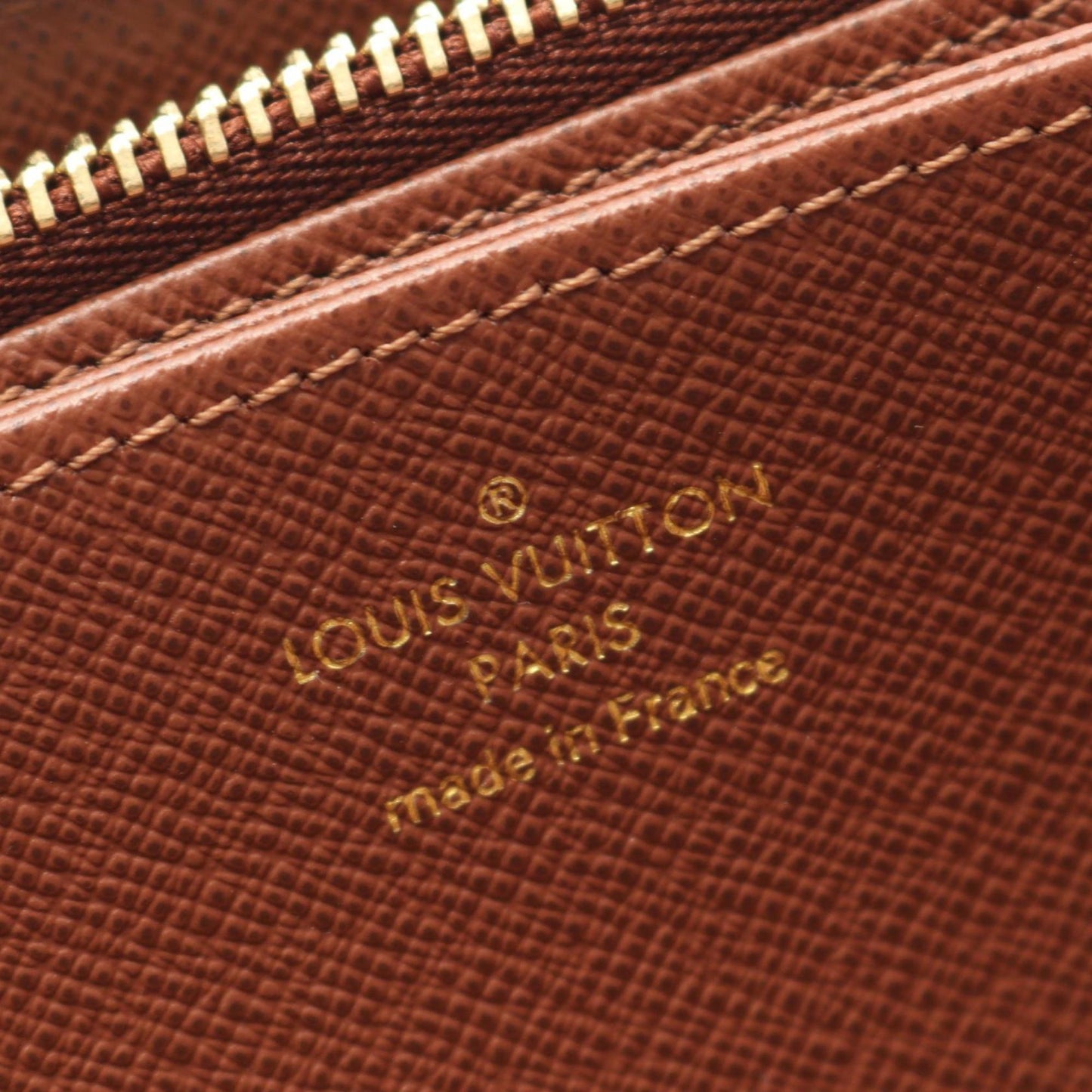 Louis Vuitton Zippy Wallet