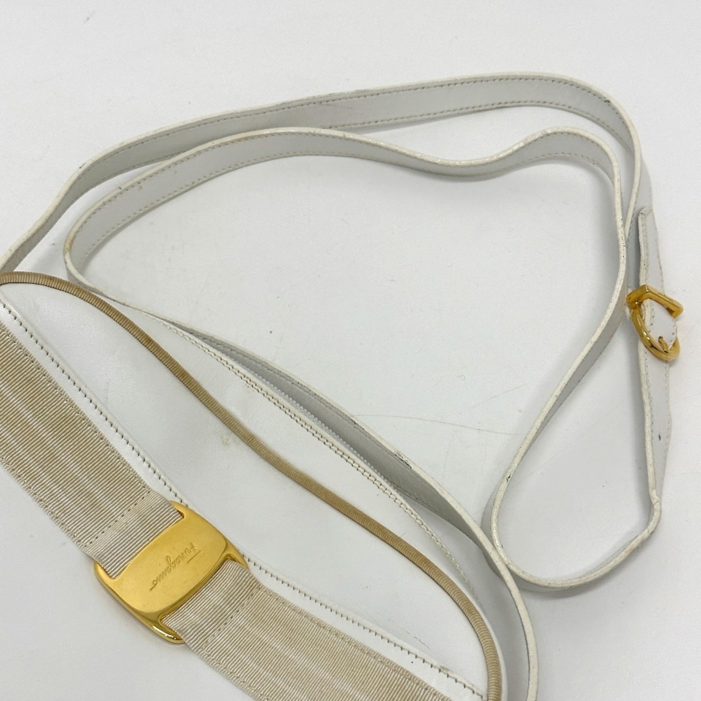 Salvatore Ferragamo Ba214183 Vala Shoulder Bag White Goldhardware