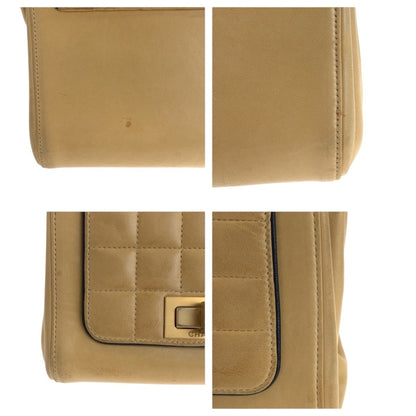 Chanel Vintage 2.55 Chocolate Bar Turnlock Beige Lambskin Shoulder Bag With Gold Hardware And Chain