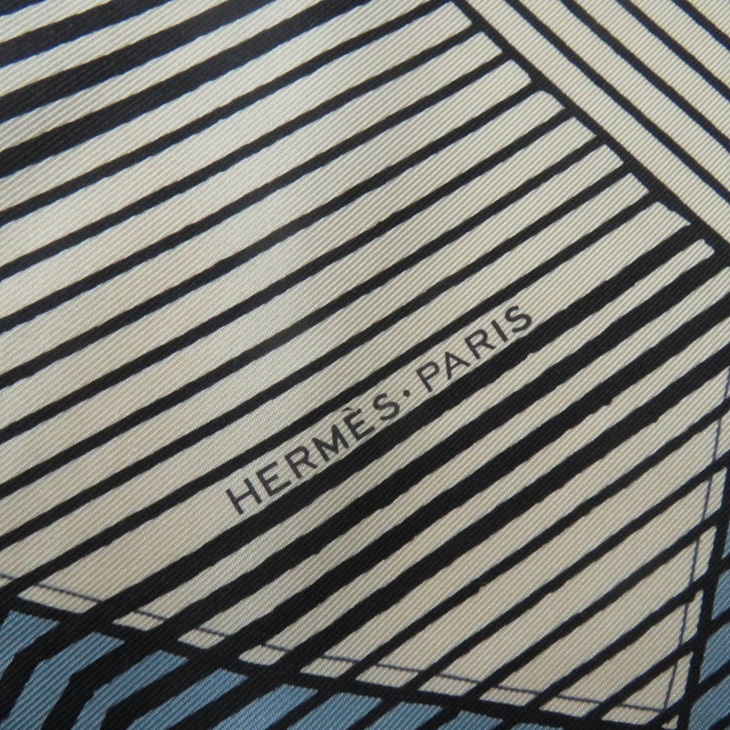 Hermes Carr Jean 90 "Jeux Omnibus Et Dames" 100% Silk Large Shawl/Scarf