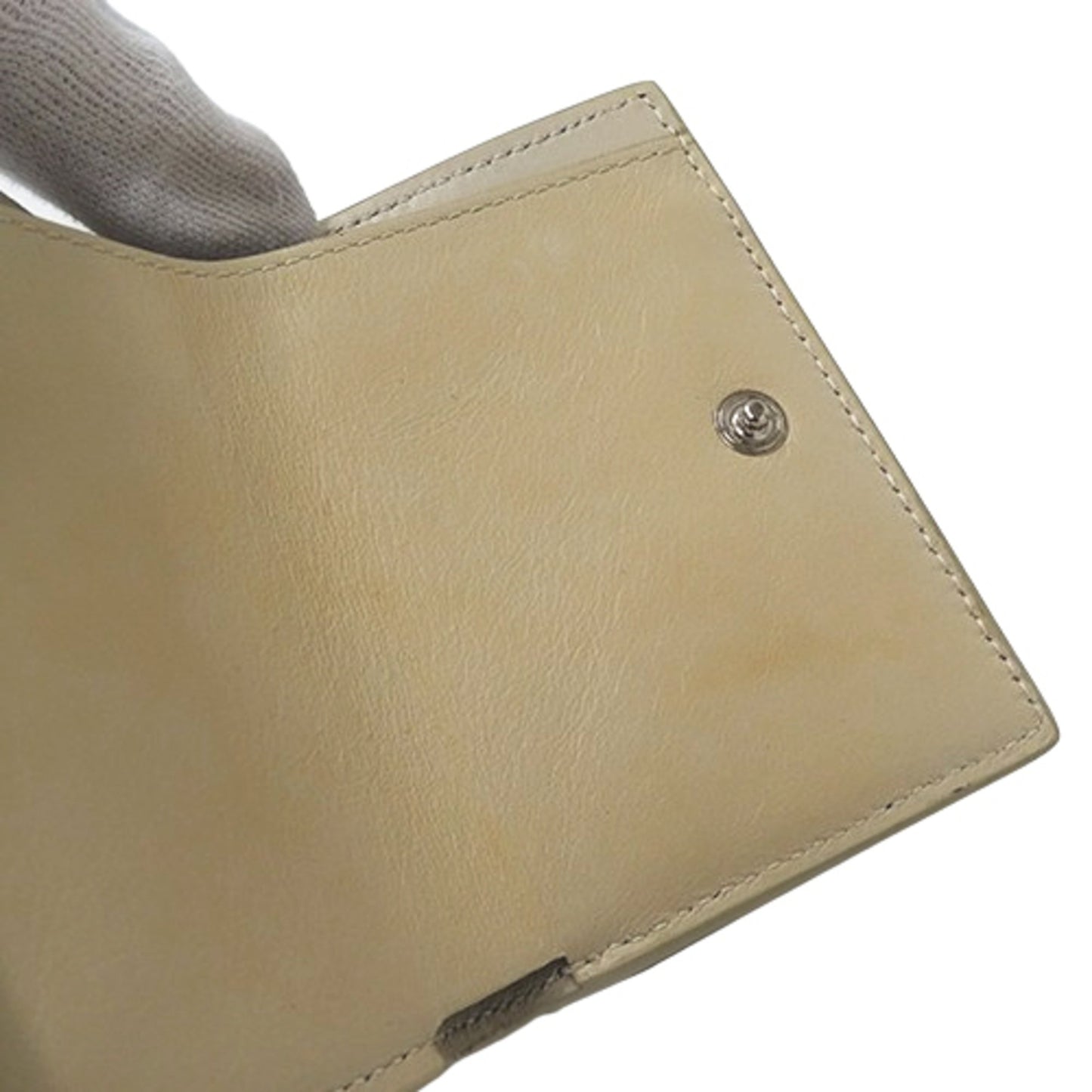 Saint Laurent Women'S Tri-Fold Wallet In Crocodile Embossed Leather