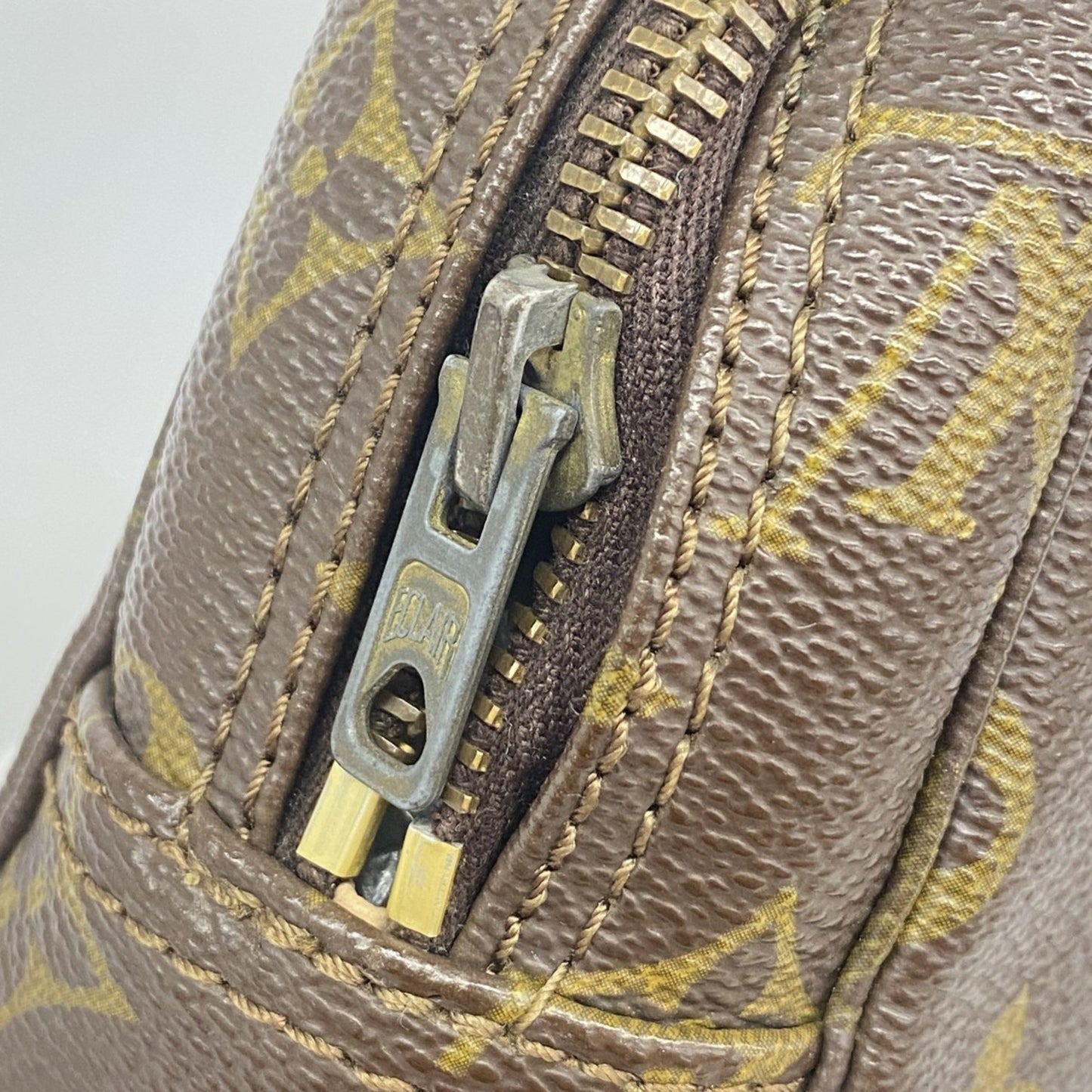 Louis Vuitton Monogram True Toilet 23 Pouch M47524 Brown