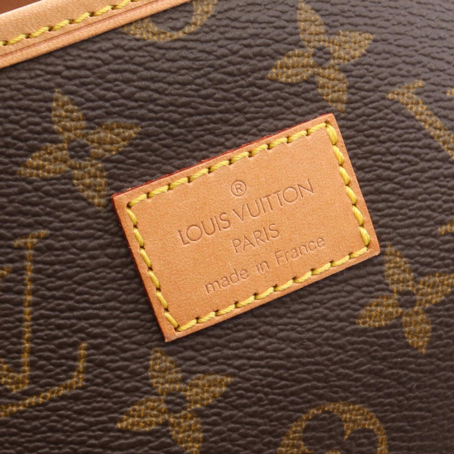 Louis Vuitton Saumur 35 Shoulder Bag