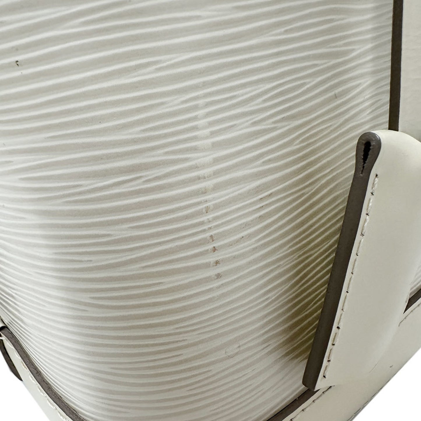 Louis Vuitton Epi Leather Alma Ivoire Handbag M4030J White