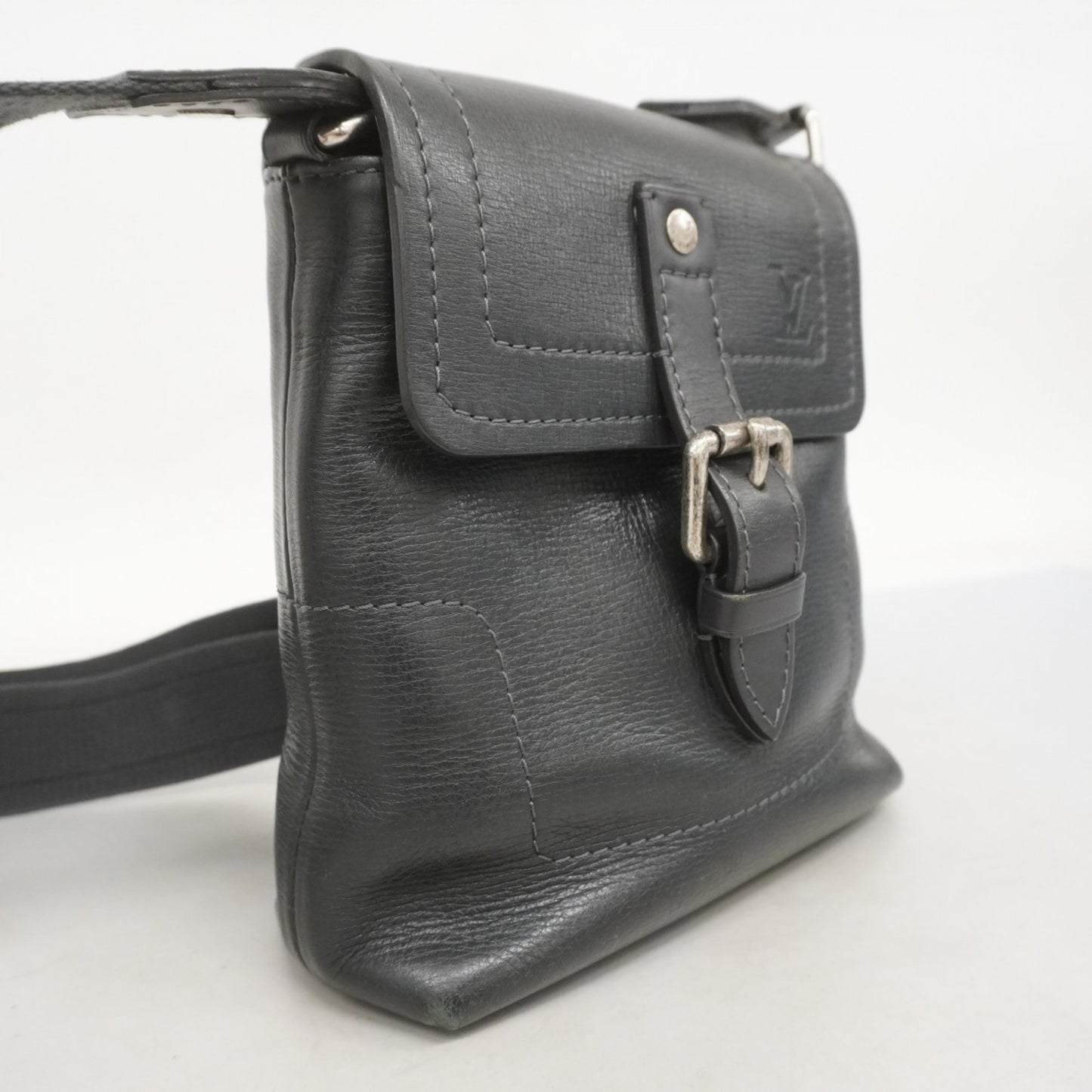 Louis Vuitton Utah Yuma Shoulder Bag M97024 Basalt