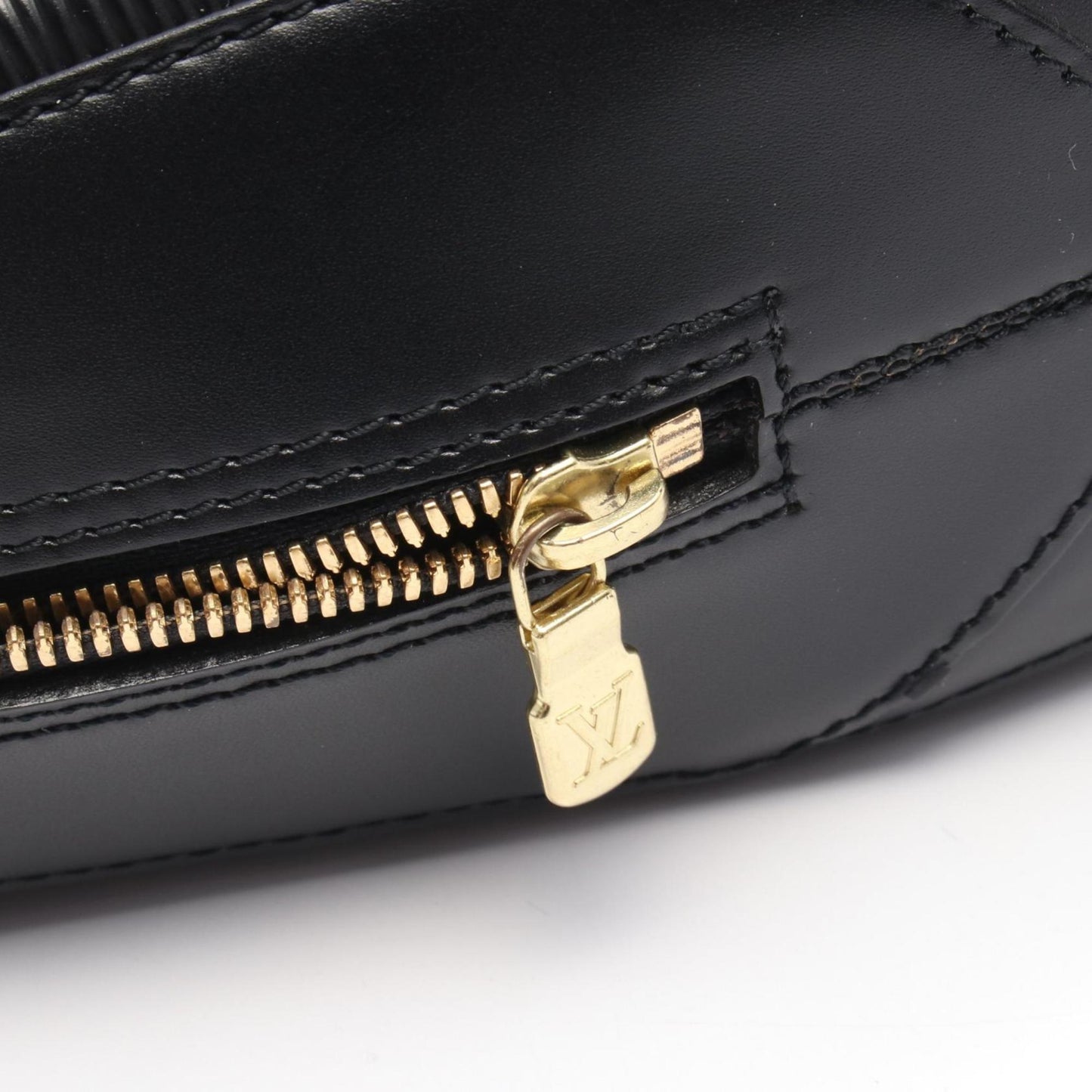 Louis Vuitton Voltaire Shoulder Bag In Epi Leather