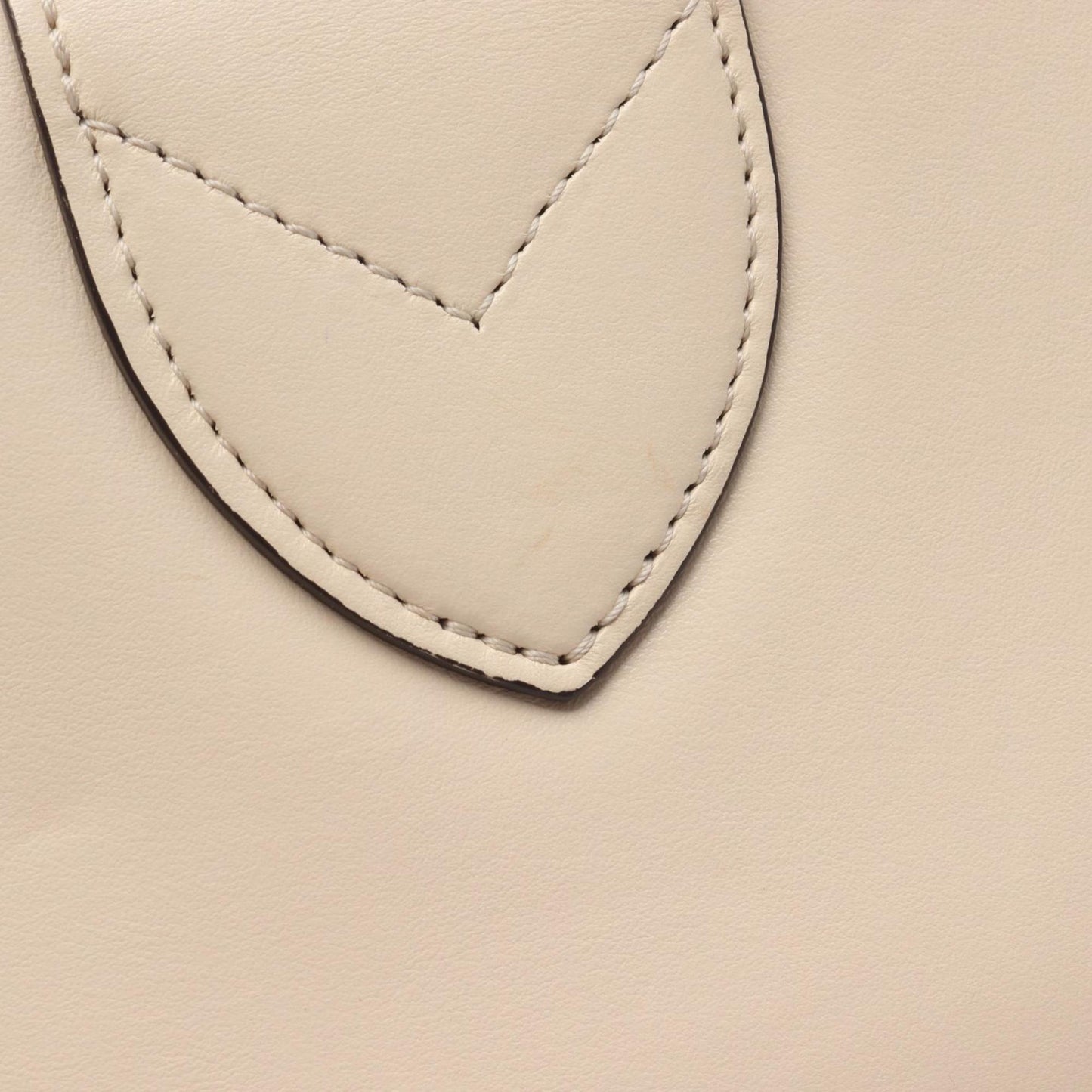 Louis Vuitton Lv Pont 9 Shoulder Bag