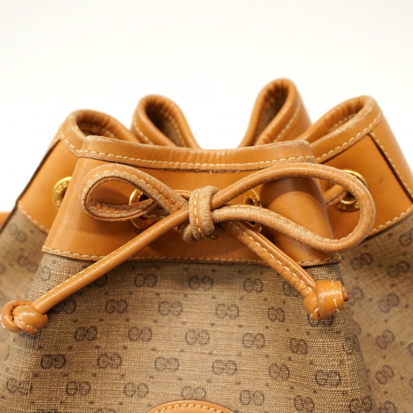 Gucci Micro Gg 001 86 0533 Shoulder Bag In Brown Leather